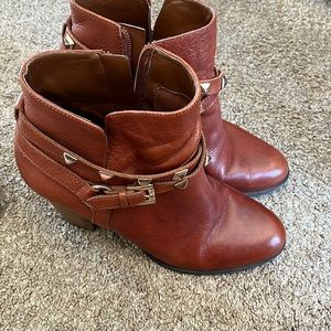 Guess booties Size 8